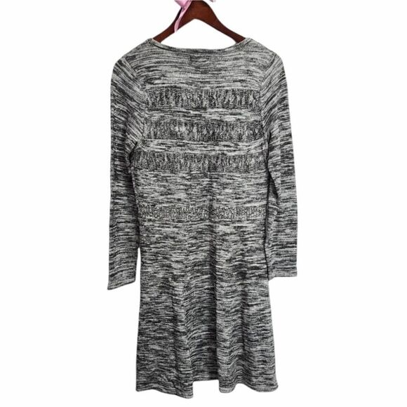 CalvināKleināSweaterĀ MidiāDressāSizeāMedium - Picture 2 of 5